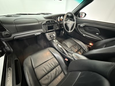 Lot 41 - 2004 Porsche 911 Carrera 4S