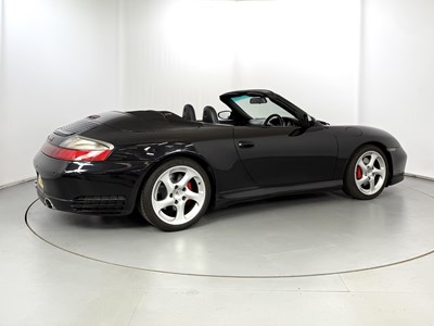 Lot 41 - 2004 Porsche 911 Carrera 4S