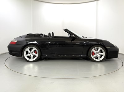 Lot 41 - 2004 Porsche 911 Carrera 4S