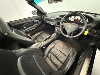 Lot 41 - 2004 Porsche 911 Carrera 4S