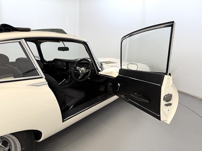 Lot 30 - 1971 Jaguar E-Type