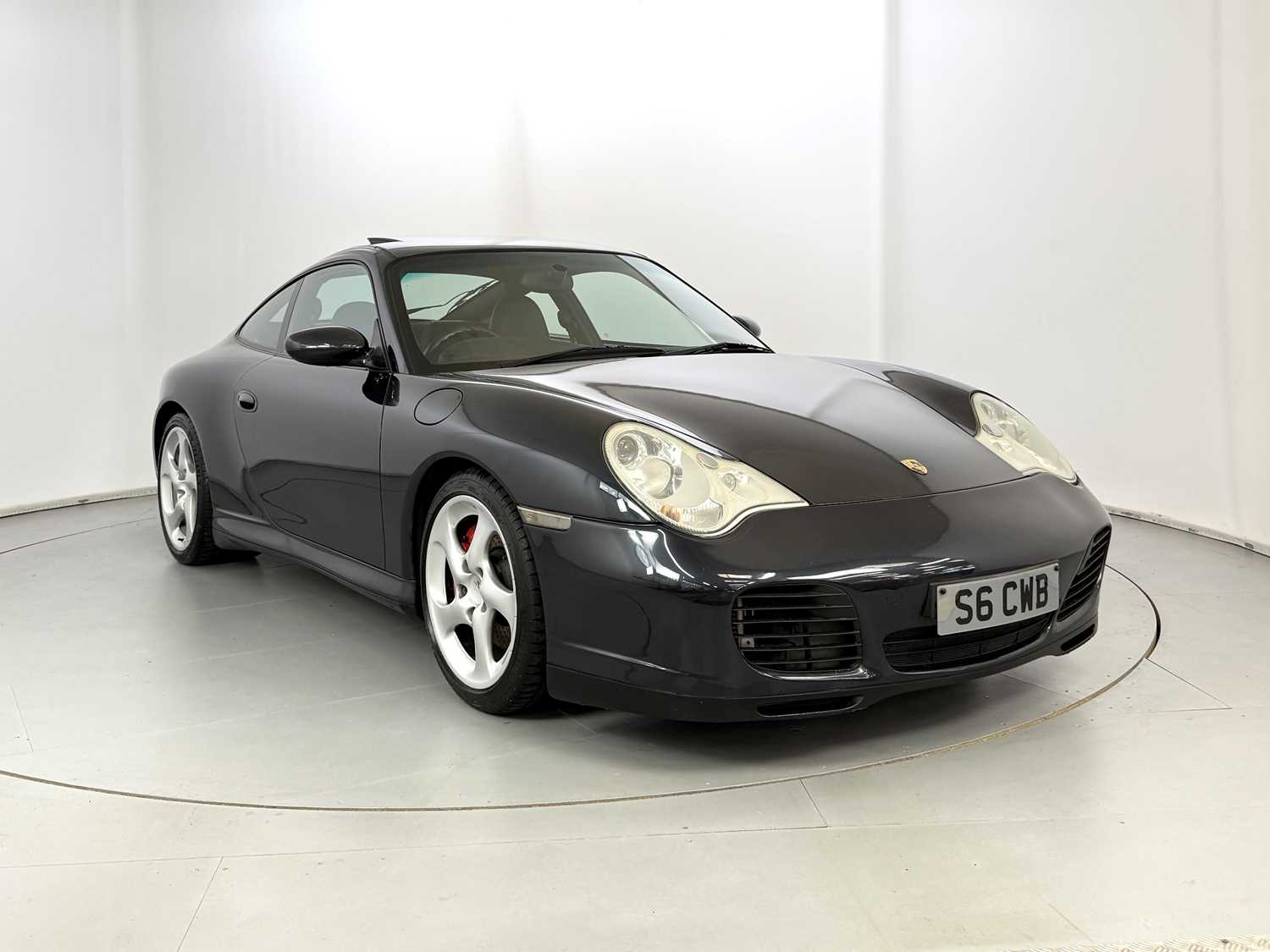 Lot 25 - 2004 Porsche 911 Carrara 4S