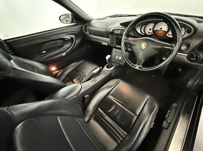 Lot 25 - 2004 Porsche 911 Carrara 4S