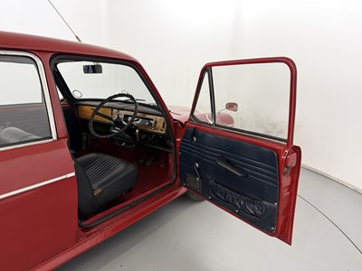 Lot 4 - 1972 Wolseley 1300