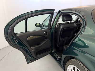 Lot 107 - 2004 Jaguar S-Type SE Sport