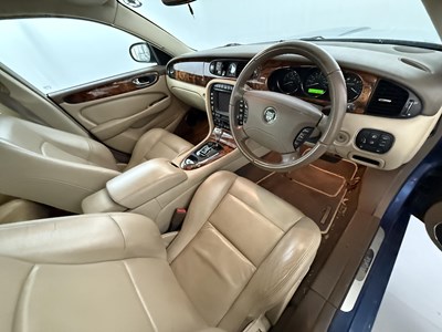 Lot 14 - 2005 Jaguar XJR - NO RESERVE