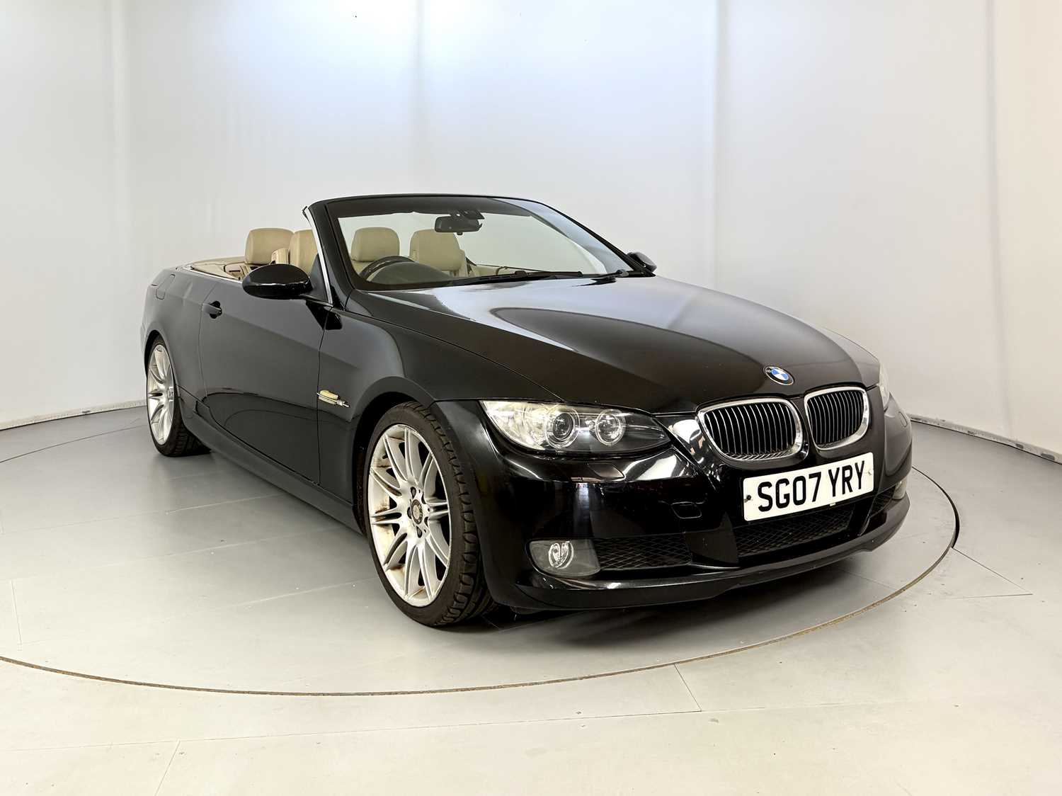 Lot 31 - 2007 BMW 325i Cabriolet - NO RESERVE