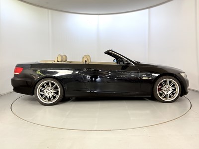Lot 31 - 2007 BMW 325i Cabriolet - NO RESERVE