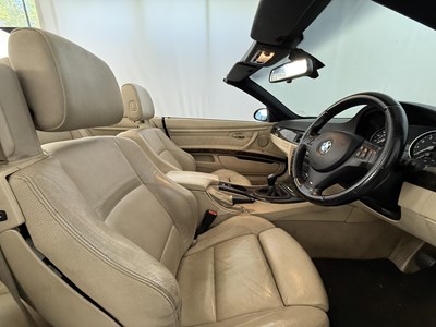 Lot 31 - 2007 BMW 325i Cabriolet - NO RESERVE