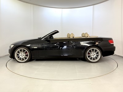 Lot 31 - 2007 BMW 325i Cabriolet - NO RESERVE