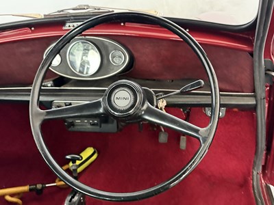 Lot 62 - 1976 Leyland Mini 1000