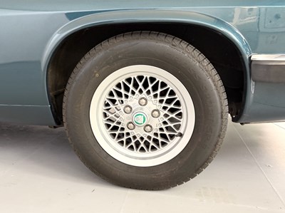 Lot 92 - 1993 Jaguar XJS V12