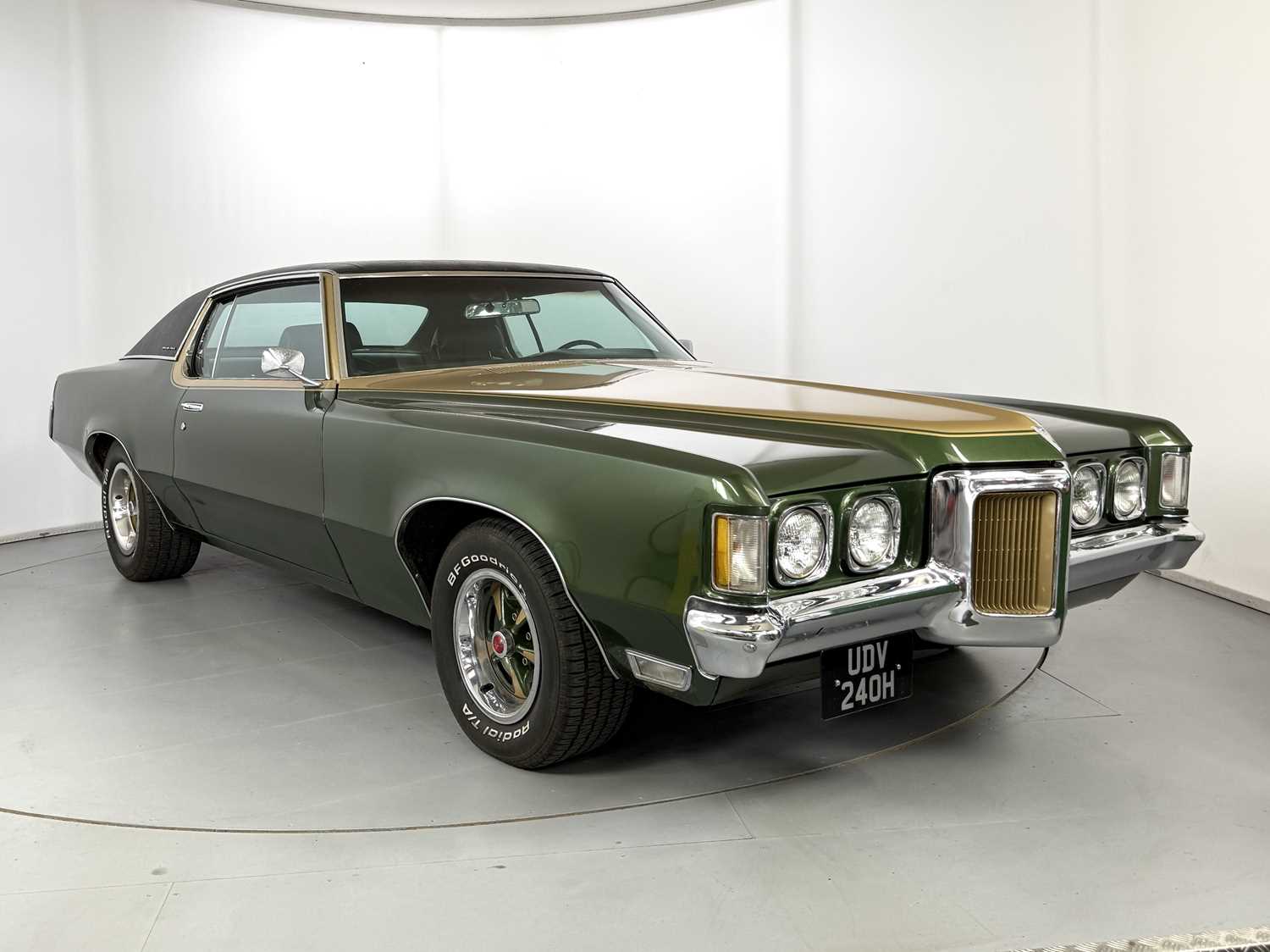 Lot 23 - 1970 Pontiac Grand-Prix