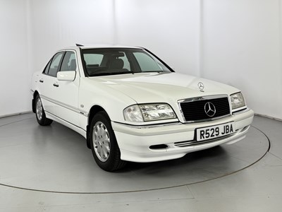Lot 58 - 1997 Mercedes C250