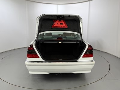Lot 58 - 1997 Mercedes C250