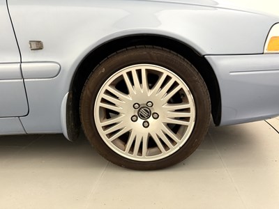 Lot 106 - 2005 Volvo C70