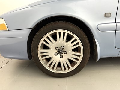 Lot 106 - 2005 Volvo C70