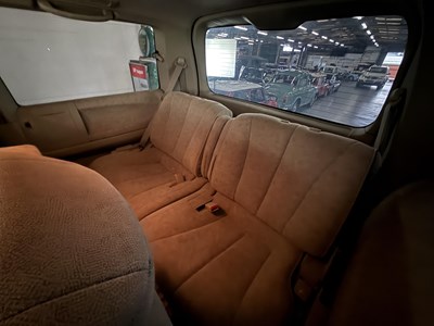 Lot 129 - 2003 Nissan Elgrand