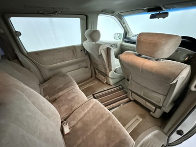 Lot 129 - 2003 Nissan Elgrand