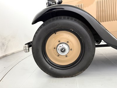 Lot 101 - 1936 Armstrong-Siddeley 12 Plus