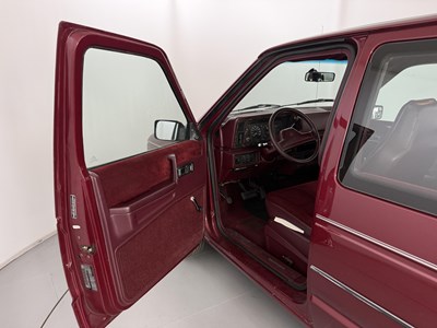 Lot 39 - 1990 Dodge Caravan