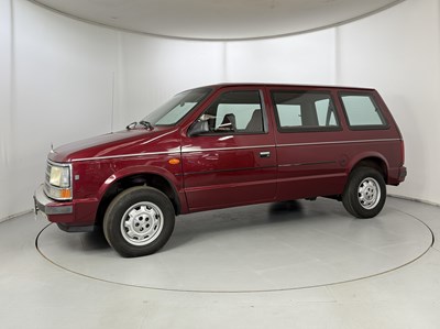 Lot 39 - 1990 Dodge Caravan
