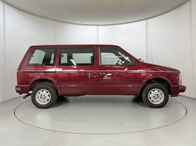 Lot 39 - 1990 Dodge Caravan