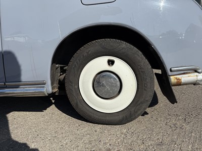 Lot 119 - 1991 Nissan Figaro - NO RESERVE