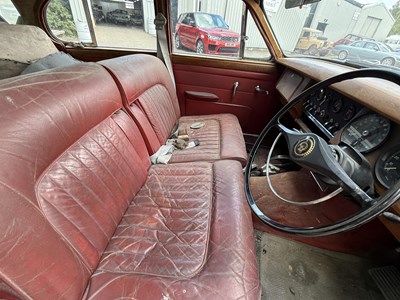 Lot 144 - 1965 Daimler 250 - NO RESERVE