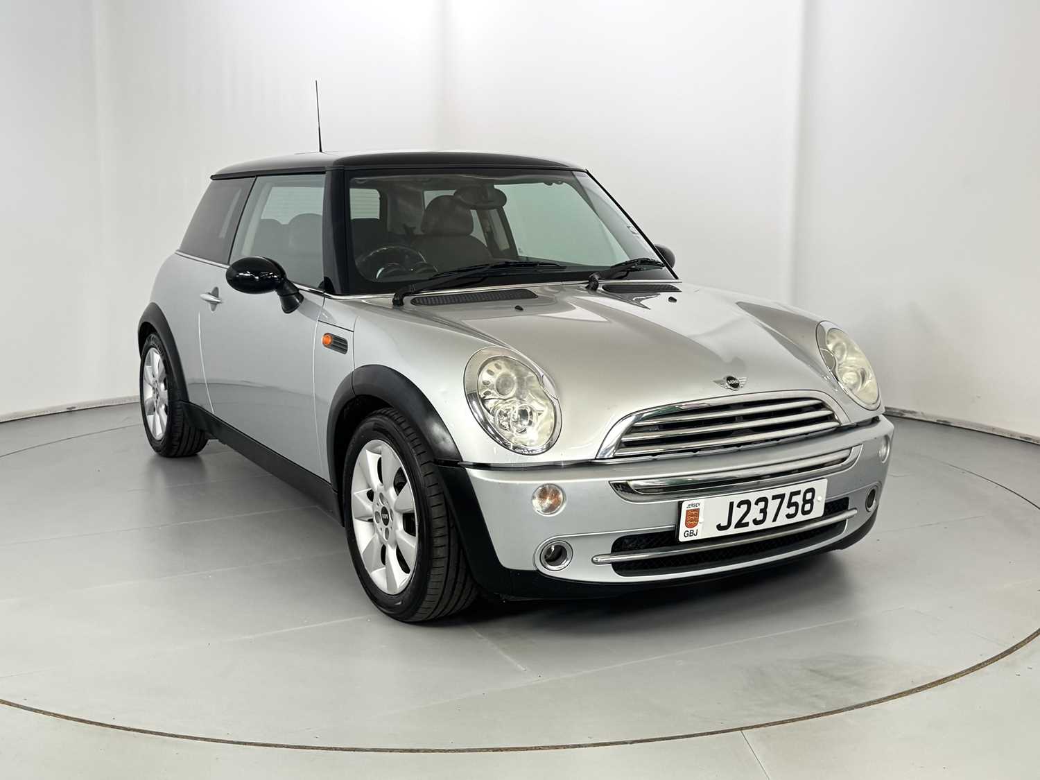 Lot 128 - 2005 Mini Cooper