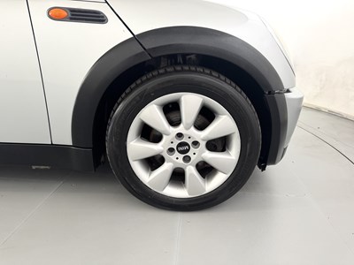 Lot 128 - 2005 Mini Cooper