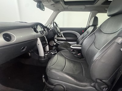 Lot 128 - 2005 Mini Cooper