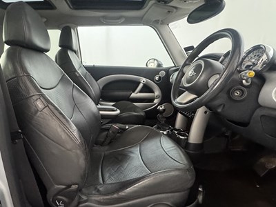 Lot 128 - 2005 Mini Cooper