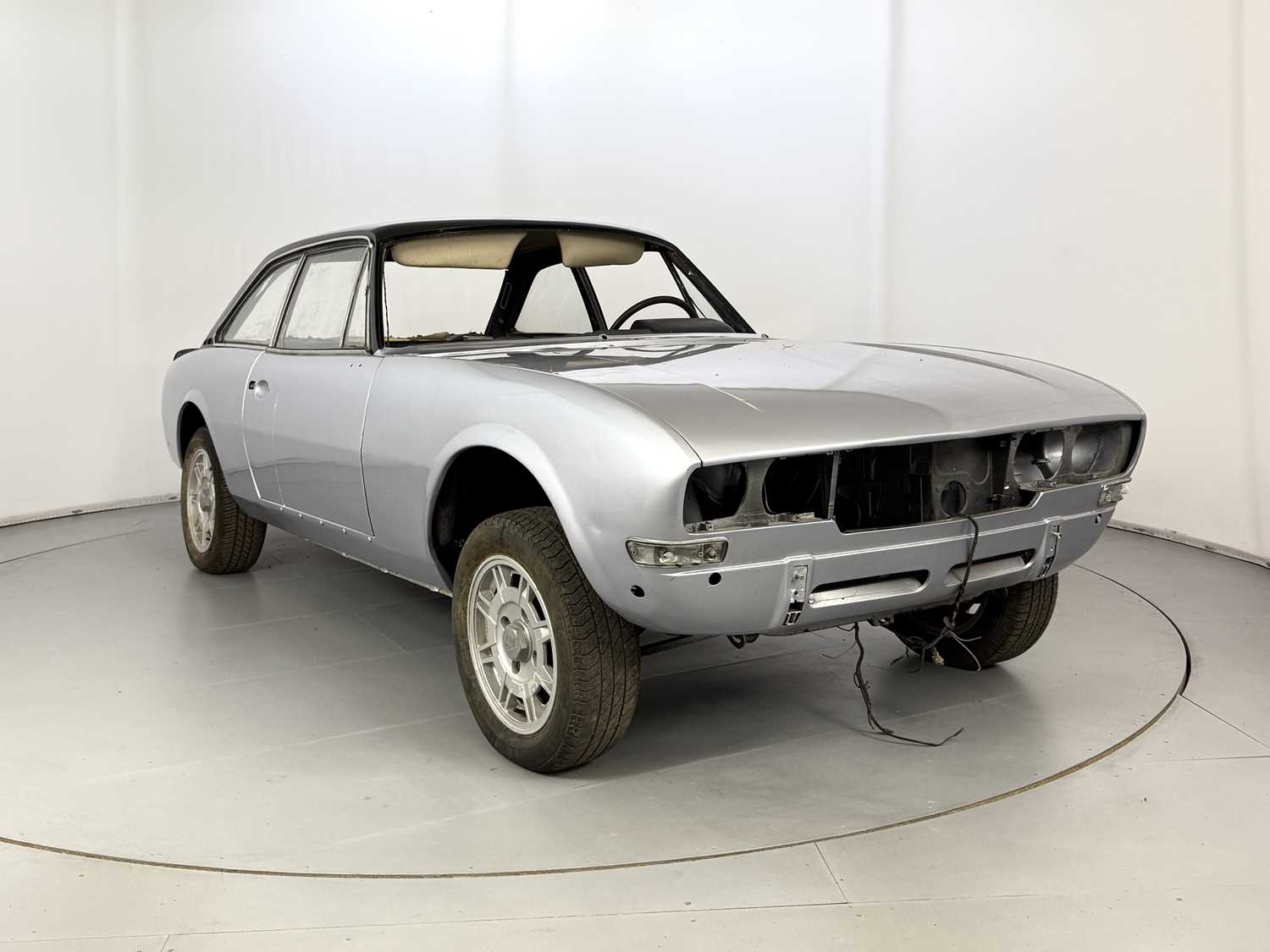 Lot 141 - 1972 Peugeot 504 Coupe - NO RESERVE