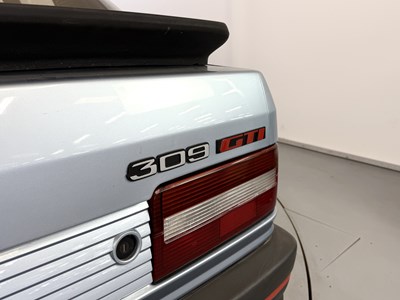 Lot 11 - 1989 Peugeot 309 GTI