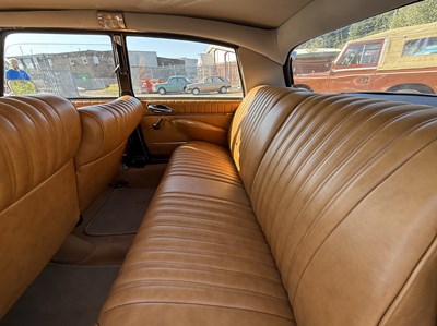 Lot 40 - 1975 Citroen DS23 Pallas