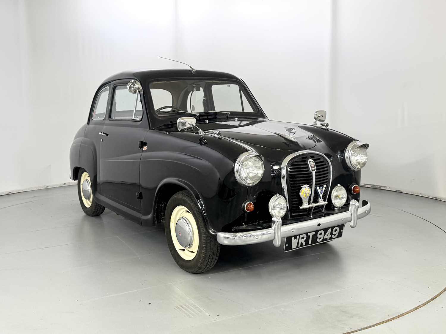 Lot 25 - 1957 Austin A35
