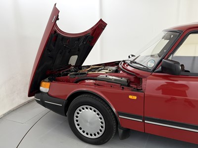 Lot 14 - 1989 Saab 900i