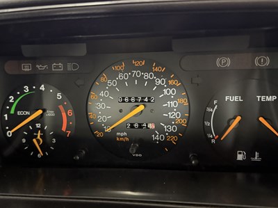 Lot 14 - 1989 Saab 900i
