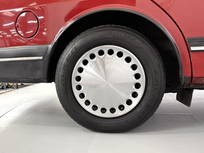 Lot 14 - 1989 Saab 900i