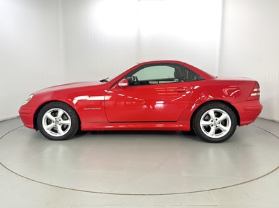 Lot 167 - 2003 Mercedes-Benz SLK230