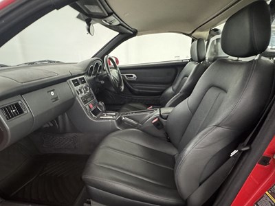 Lot 167 - 2003 Mercedes-Benz SLK230