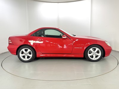 Lot 167 - 2003 Mercedes-Benz SLK230
