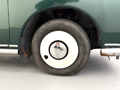 Lot 89 - 1991 Nissan Figaro