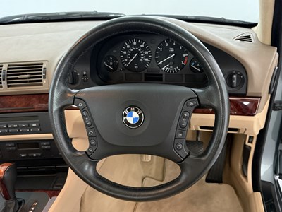 Lot 54 - 2002 BMW 525i