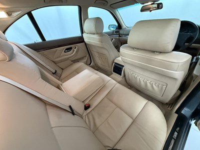 Lot 54 - 2002 BMW 525i