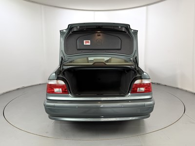 Lot 54 - 2002 BMW 525i