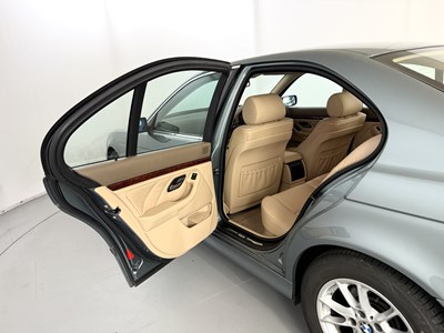 Lot 54 - 2002 BMW 525i