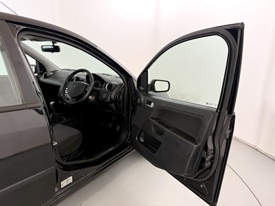 Lot 139 - 2006 Ford Fiesta Zetec