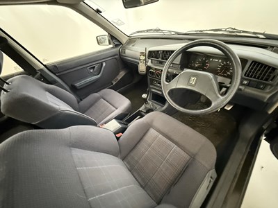 Lot 16 - 1991 Peugeot 405 GLD
